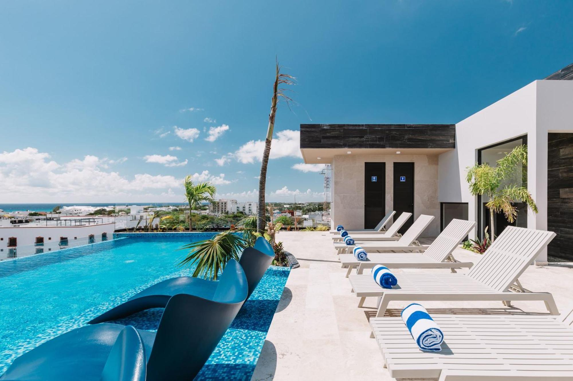 Cozy Pool And Roof Lounge 5 Blocks * Playa del Carmen
