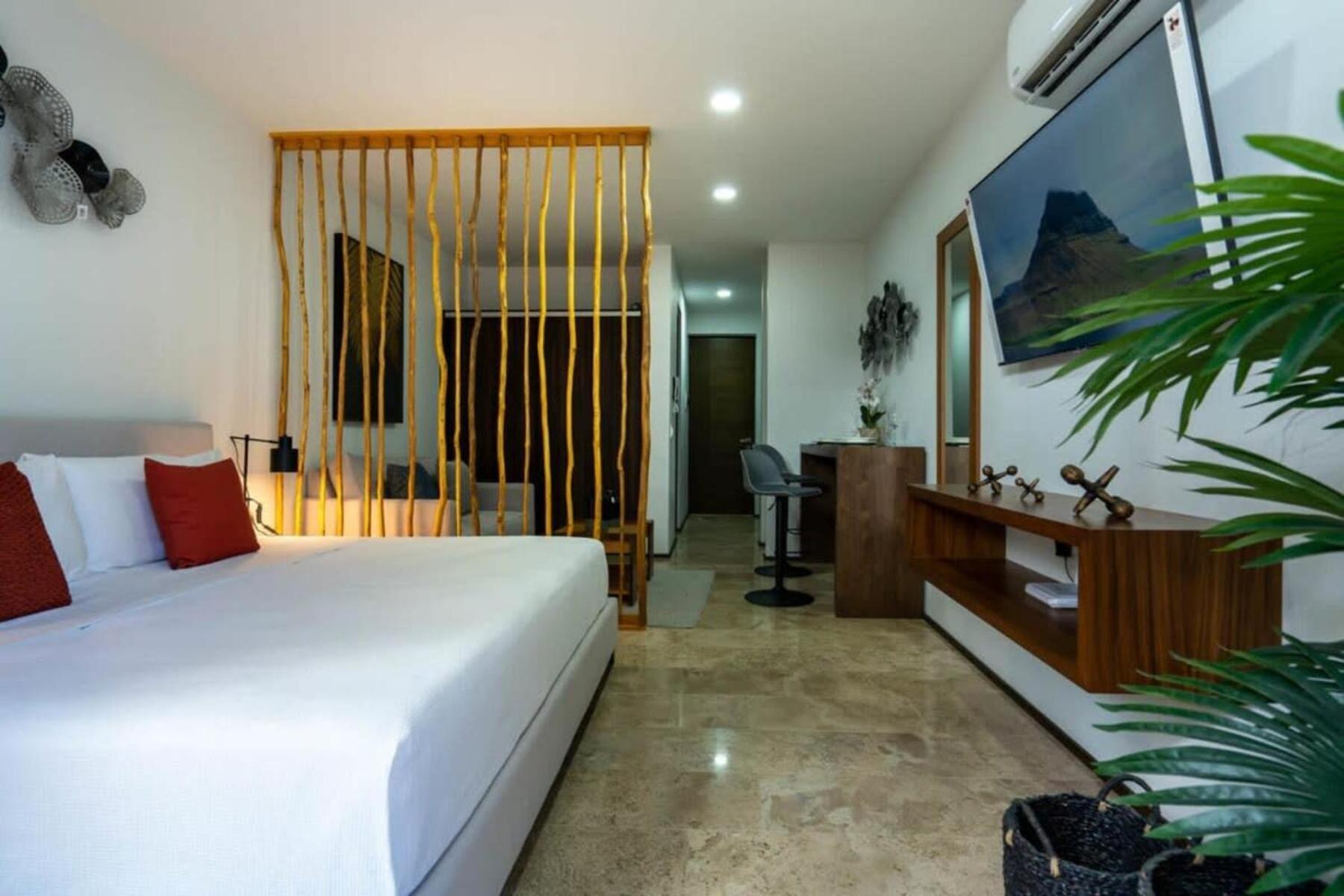 Cozy Pool And Roof Lounge 5 Blocks Playa del Carmen