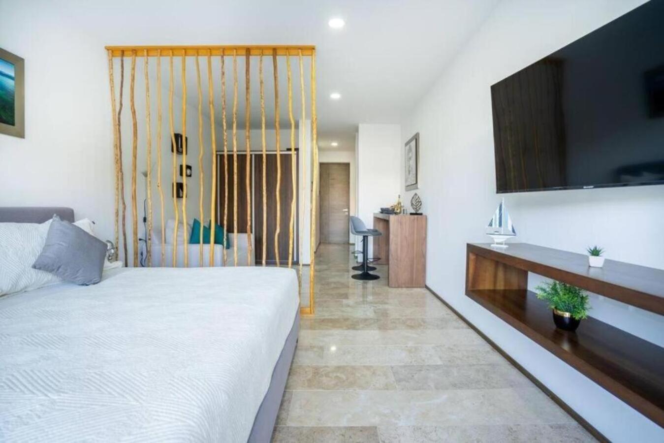 Cozy Pool And Roof Lounge 5 Blocks